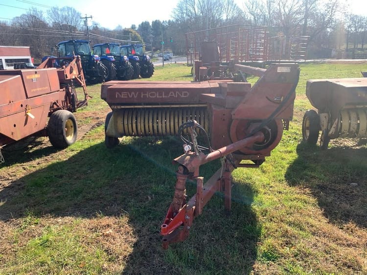 BALER, NEW HOLLAND 273